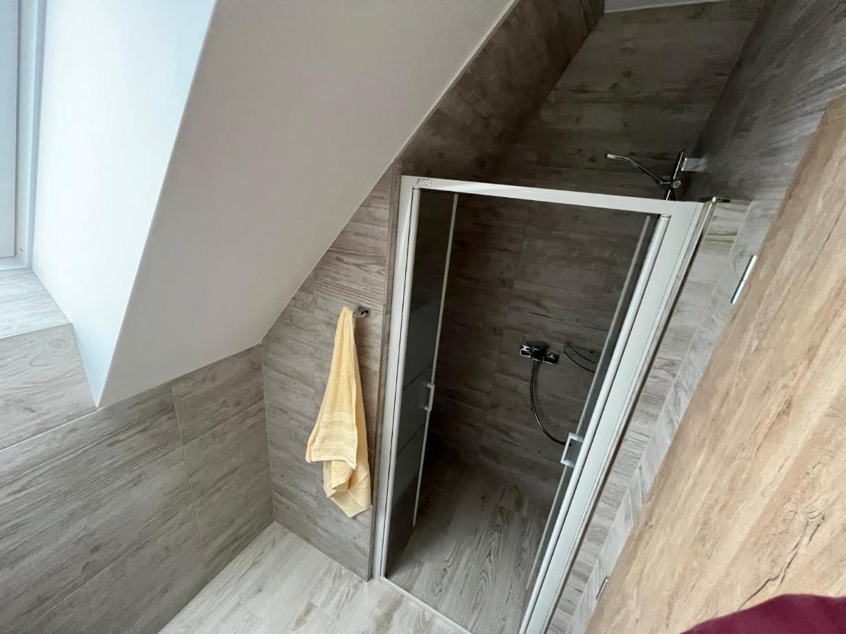 Ubytovani Arrow Lesna  Exterior photo