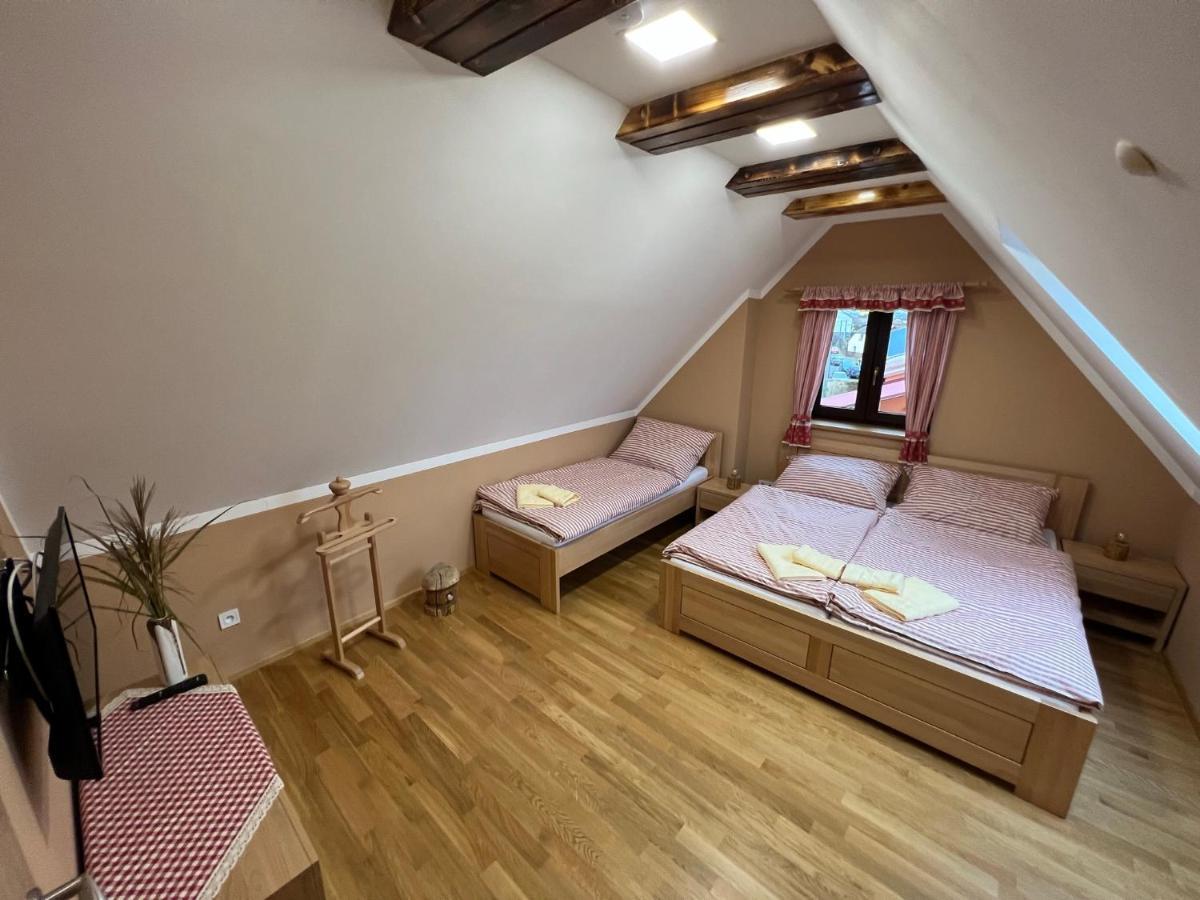 Ubytovani Arrow Lesna  Exterior photo