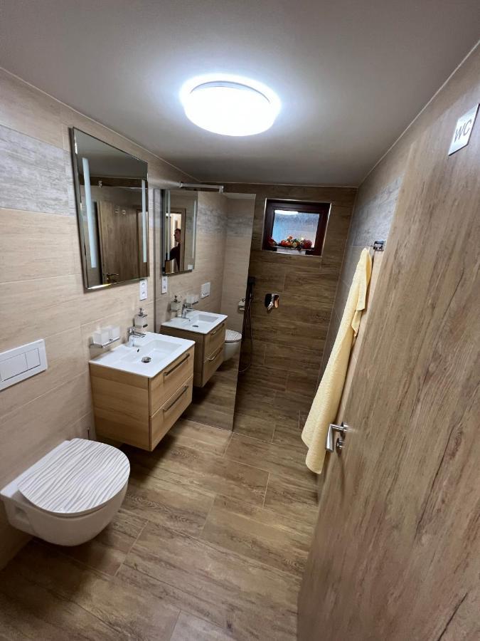 Ubytovani Arrow Lesna  Exterior photo